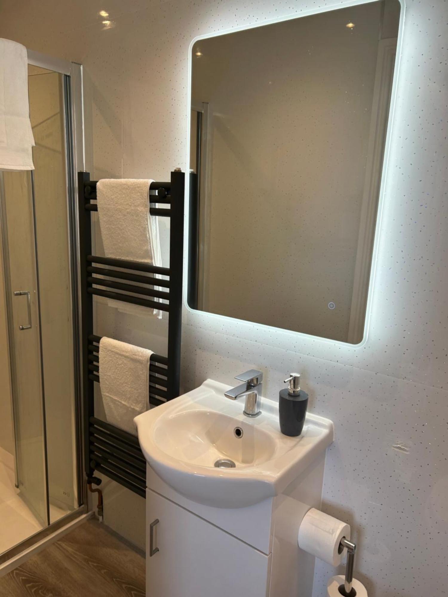 Glan Y Mor Hotel (Adults Only) ลันดิดโน ภายนอก รูปภาพ